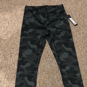 yogalicious camo leggings